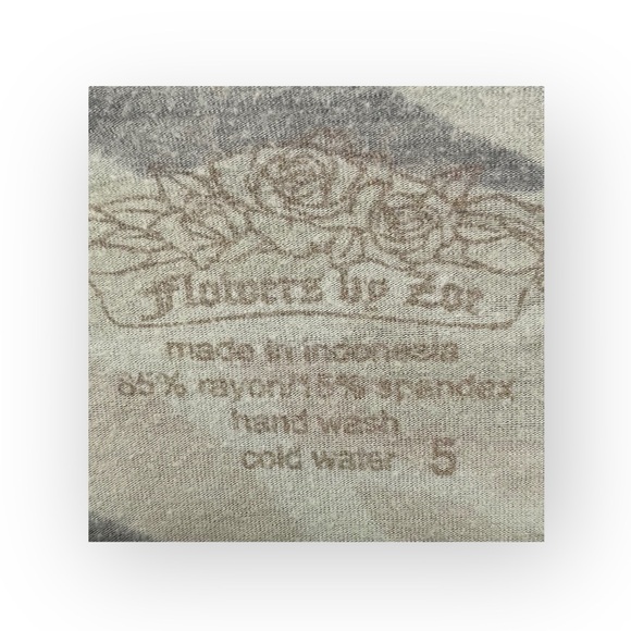 Flowers by Zoe ꕥ Camo Print Crystal Shrug Jacket Top ꕥ Army Green Camo ꕥ 5 5T - Picture 8 of 16